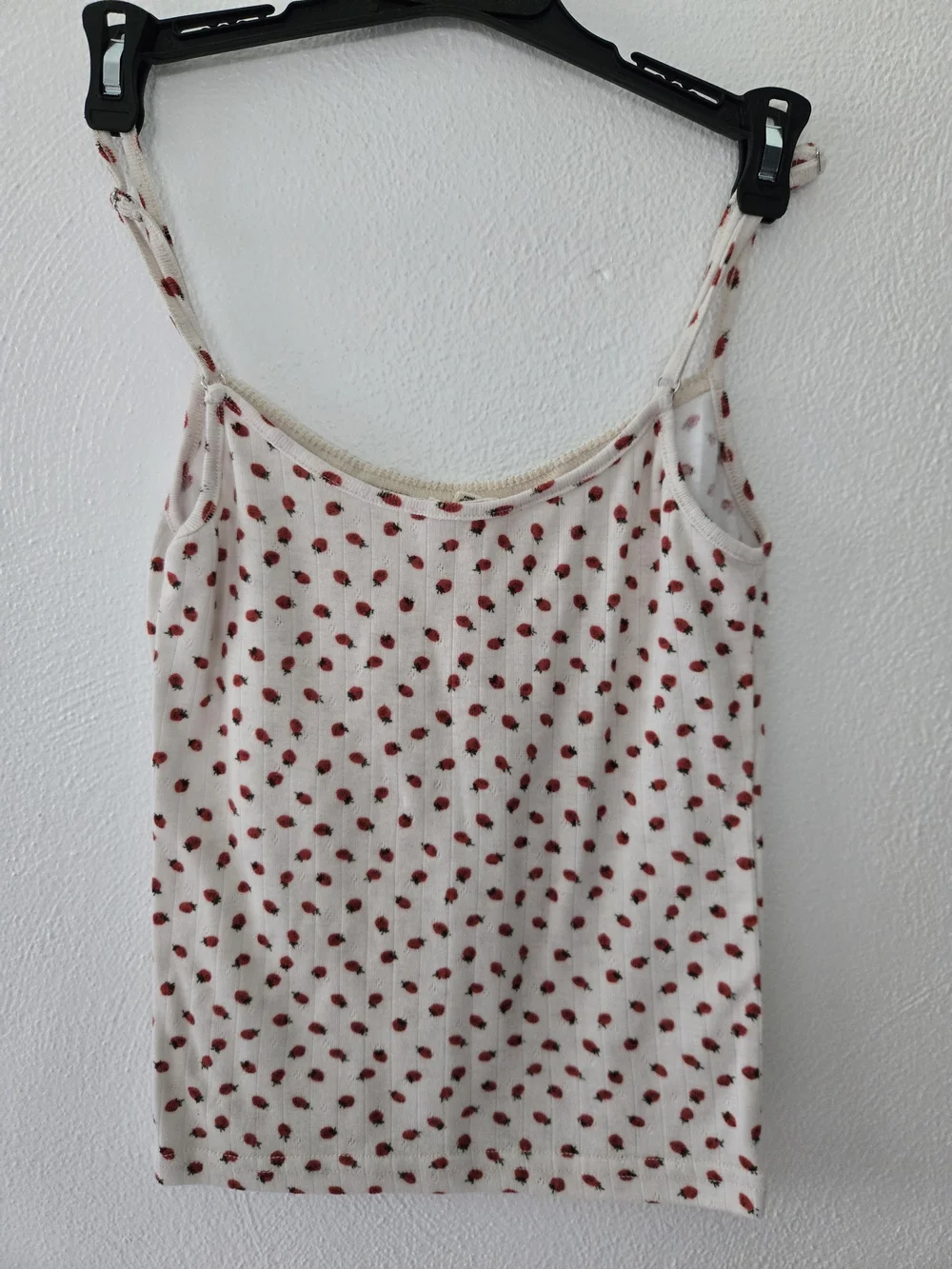 Hesperus Cream Tank With Strawberries